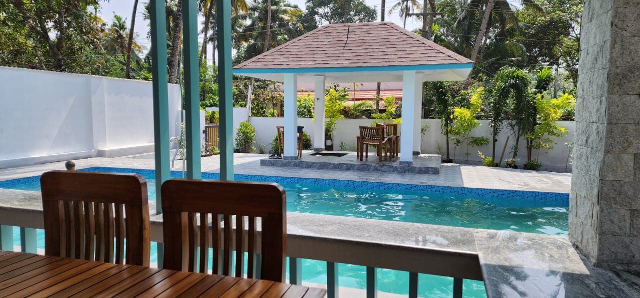 Magnolia Guesthouse pool photo 1