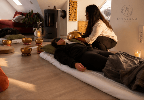 Sound healing class at Dhyana Haus